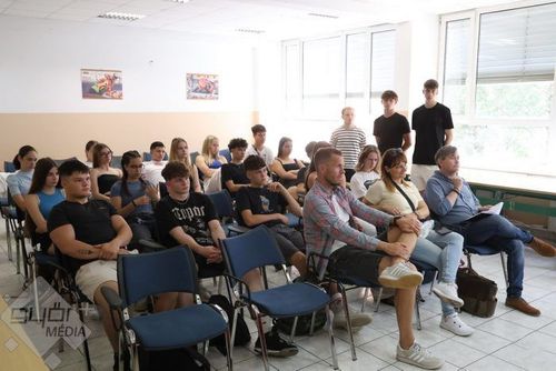2025_06_11_Bercsenyi-futsal-sajtotajekoztato-17--700x467.jpg
