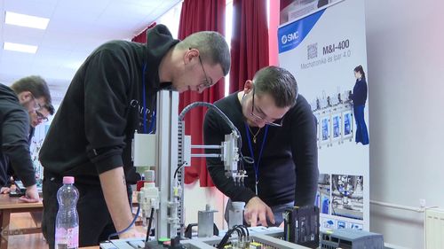 Országos pneumatika versenyt rendeztek a Győri SZC Lukács Sándor Járműipari és Gépészeti Technikum és Kollégiumban
