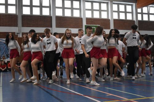 Fergeteges diákdiri-választás a covid után