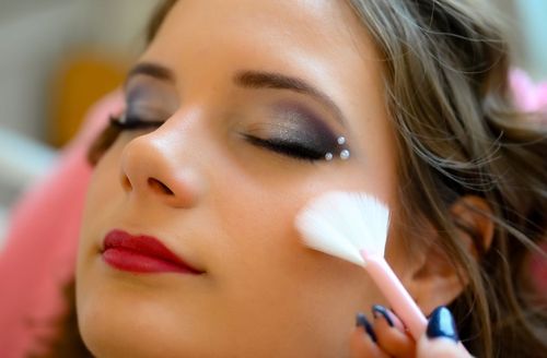 Fantasztikus frizurák és sminkek a győri Kossuth-kupán