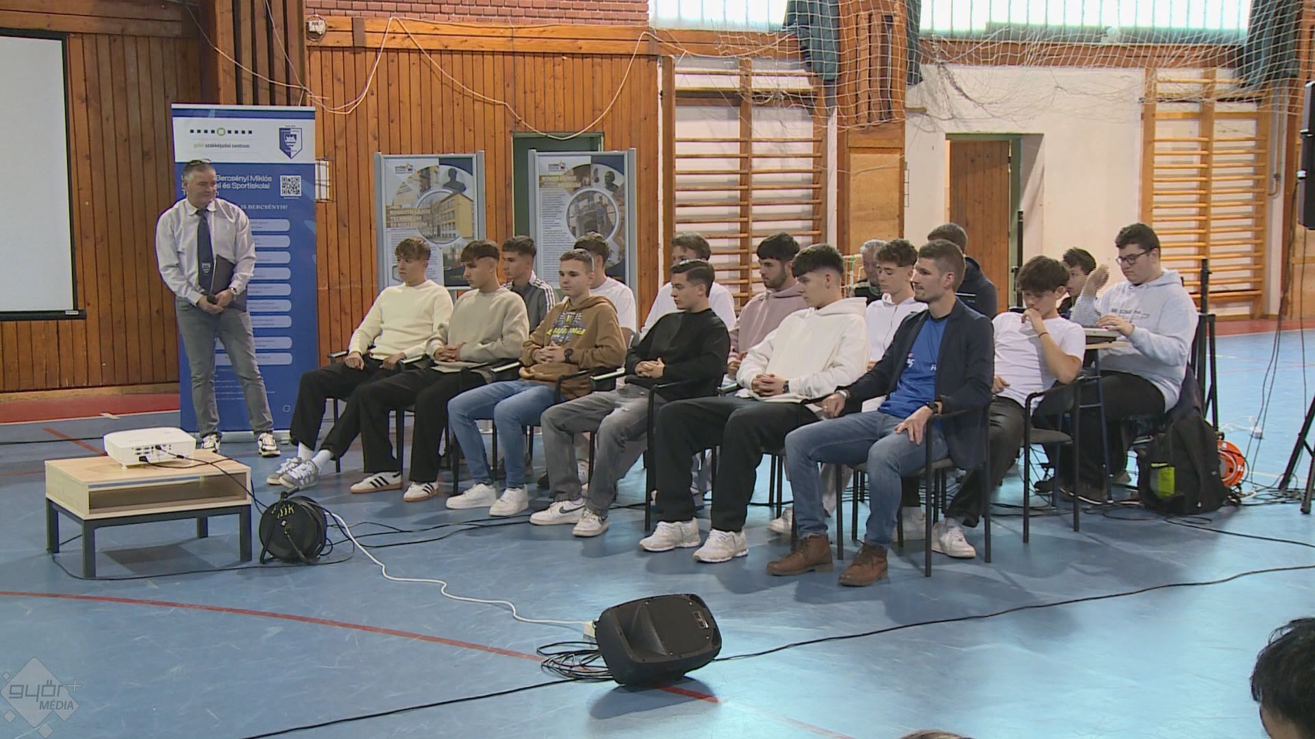 Újra hazai pályán a vb-t megjárt csapat